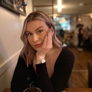 Meet your Posher, Emma